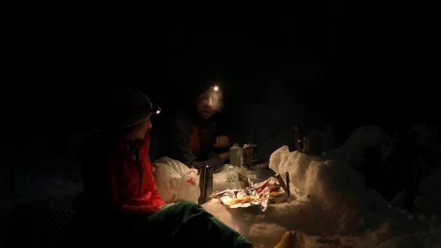С ЖЕНОЙ в ЗИМНИЙ поход с ночевкой в ПАЛАТКЕ смотреть онлайн