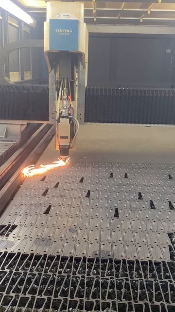 Лазерная резка 6 мм с гравировкой станком Senfeng Laser 6015 SF6015H