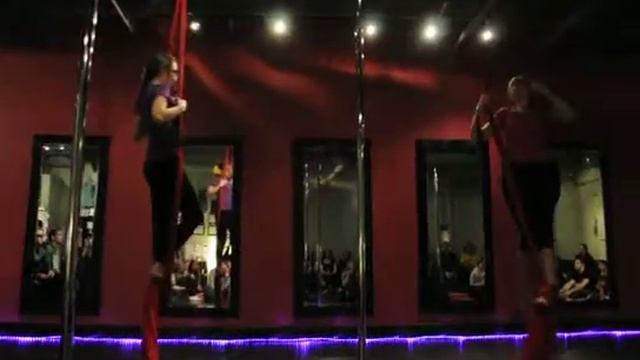 Jayna, Emily and Alyssa Aerial Silks Performance смотреть онлайн