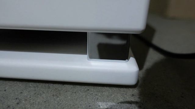 Elac Sub 2030 Subwoofer - Woofer-Test im Down-Fire смотреть онлайн