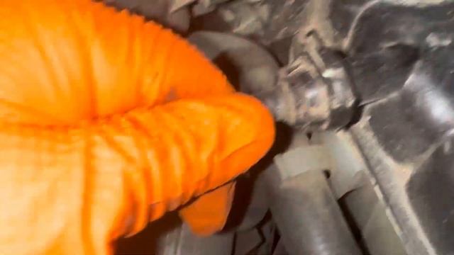 Mercedes-Benz GL 550 Hard Plastic Antifreeze Line Replacement смотреть онлайн
