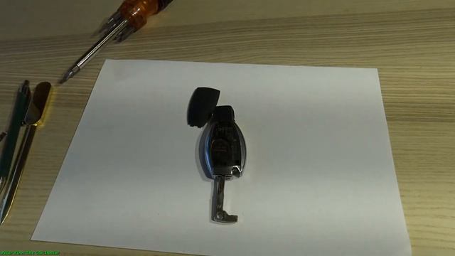 How to replace smart remote KEY battery Mercedes Benz B Class W246. Years 2012 - 2018 смотреть онлайн