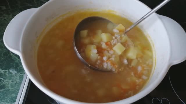 Этому рецепту меня научил папа! Это сытный, полезный и вкусный суп! Готовиться за 60 минут смотреть онлайн