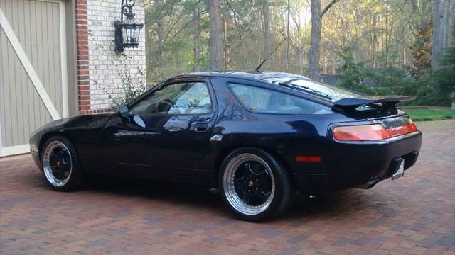 Porsche 928 GT