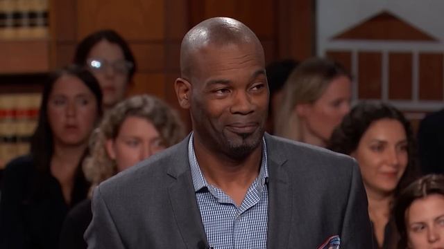 Judge Judy Makes a Phone Call to Decide This Case! смотреть онлайн