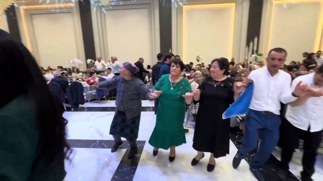 Գյովնդ պարում է Լիդա տատին смотреть онлайн