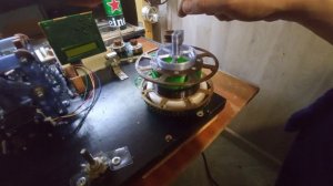 Автоматический резак для пластиковых бутылок.