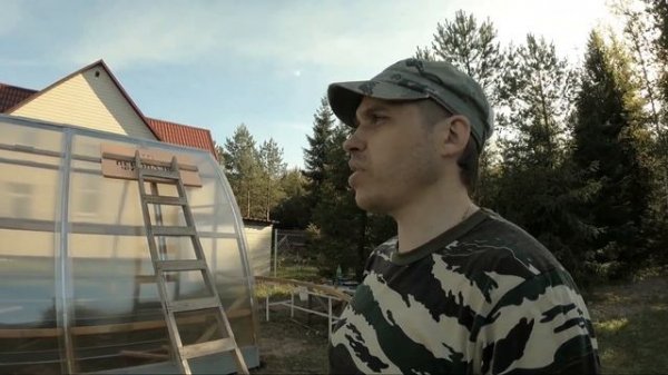 Оригинальная теплица своими руками в виде готической арки