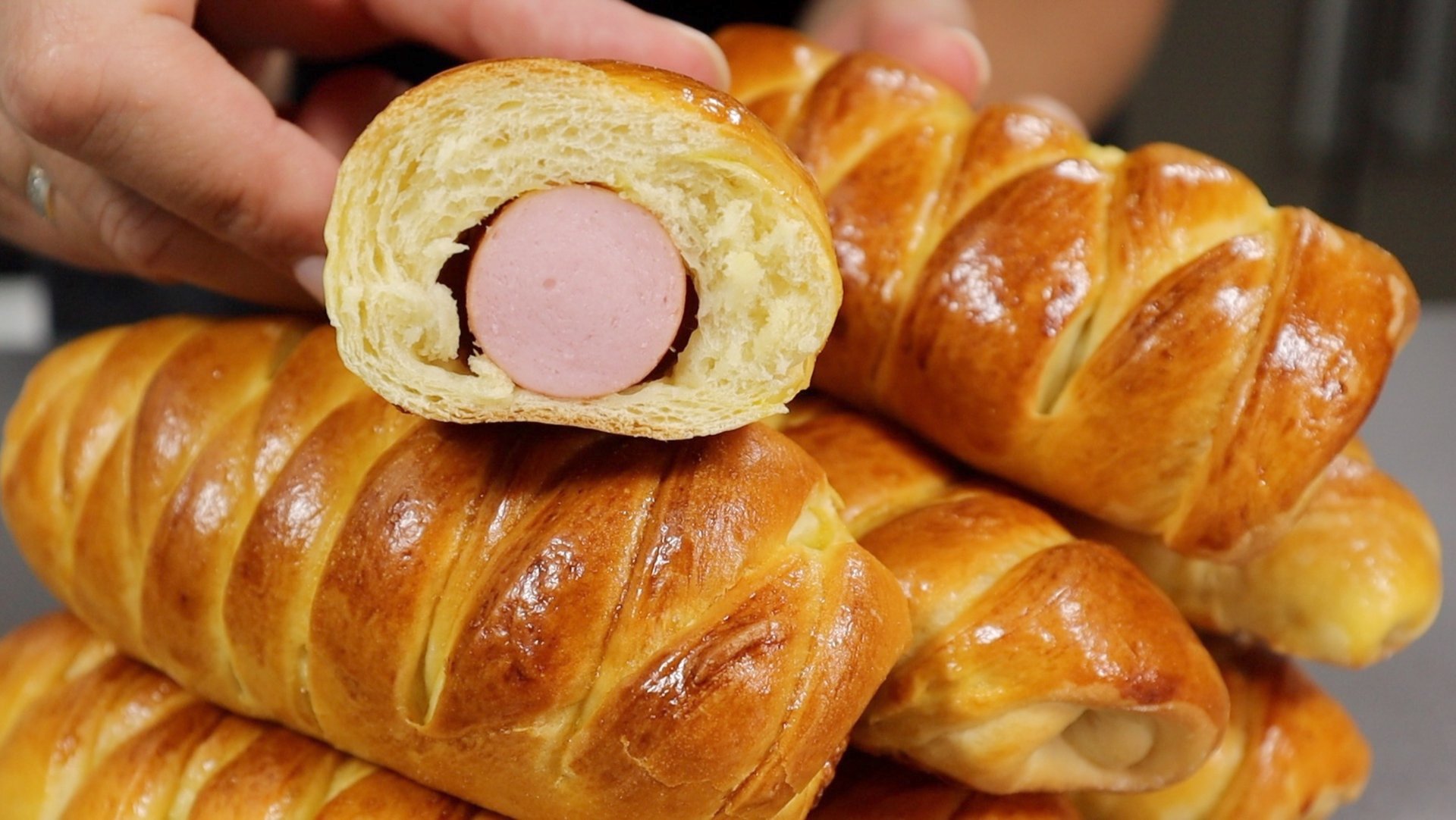 СОСИСКИ В ТЕСТЕ Всегда удачное и пуховое тесто ПРОСТОЙ РЕЦЕПТ смотреть онлайн