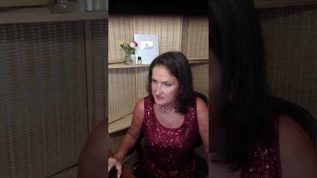 Юбилейный стрим, распаковываем кнопку и парфюм GREEN 368C Perfume.Suсks