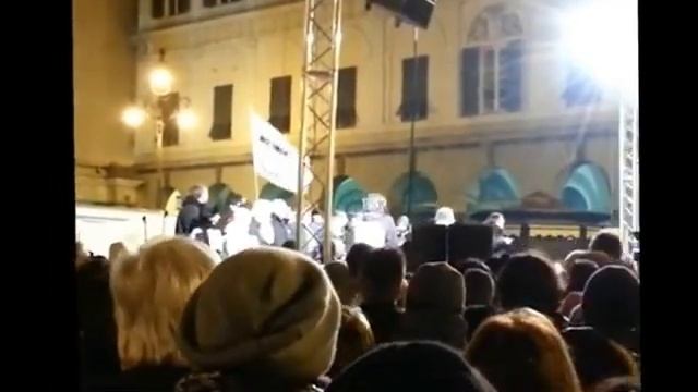 4/6 - Beppe Grillo a Genova (Piazza De Ferrari) - 17/02/2013 смотреть онлайн