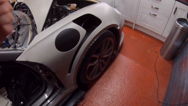 Porsche 911 GT3 RS Replica Build - Wheel Clamp/Bonnet Light смотреть онлайн