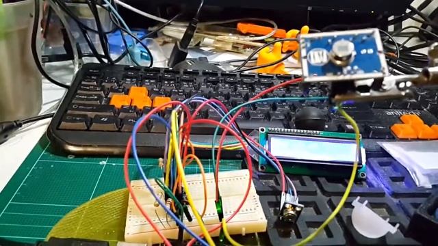HC-SR505 mini PIR sensor and Normal PIR sensor with arduino uno смотреть онлайн