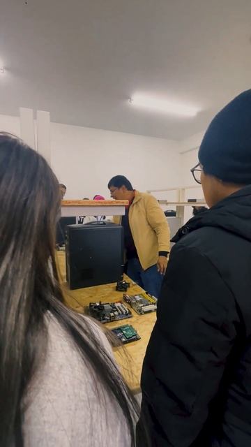 Smart Lab, Laboratorio Inteligente Informático. смотреть онлайн