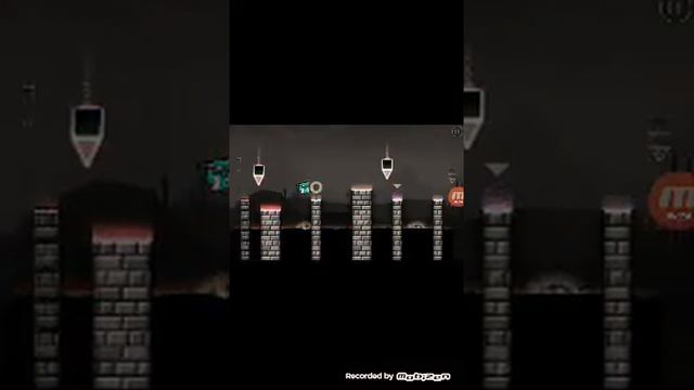 Я играю в геометрию даш с сосвоими друзьями смотреть онлайн