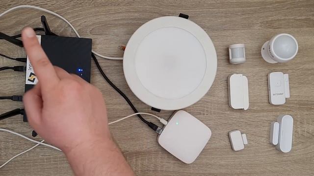 RF 433Mhz ZigBee WiFi Z-Wave Loxone Air Cloud Local sau cum comunicăm wireless cu o casă inteligent смотреть онлайн