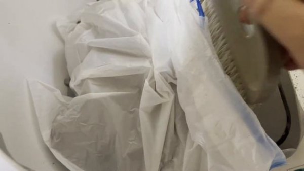 猫用自動トイレFamree製Smart Cat Litter Boxの砂交換