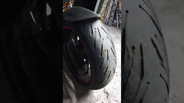 Bmw R1200S Red Silver Dortmund Walkaround. смотреть онлайн