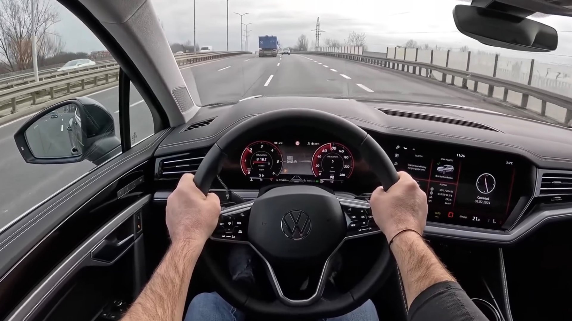 Volkswagen Touareg 2024 [3.0 л. V6 TDI 286 л.с.] POV Test Drive смотреть онлайн