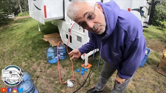 Filling the Fresh Water Tank when Boondocking | Tumbleweed RV Life, Roam Free смотреть онлайн