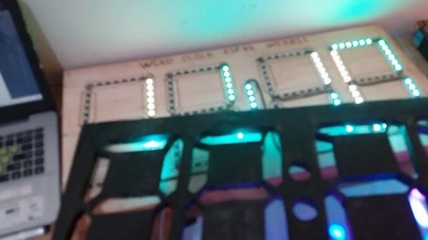 WLED CLOCK ESP32 NTP. WS2812B & WS2811. 12/24 H