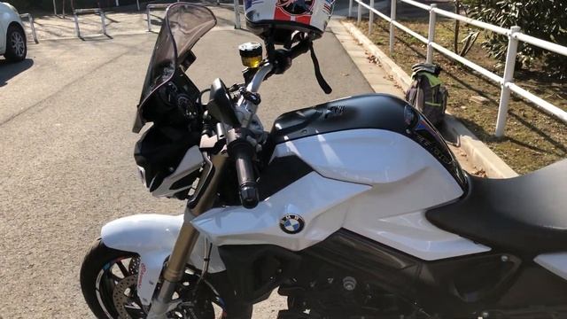 Alguns acessórios na BMW f800r смотреть онлайн
