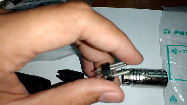 Jack XLR Male (Neutrik - NC3MX) & Jack XLR Female (Newtrend - NC3FX)