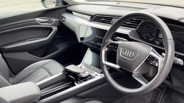 Approved Used Audi e-tron Technik 50 quattro 230,00 kW | Preston Audi смотреть онлайн