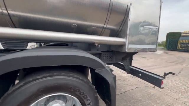 For Sale - New Stock From Sotrex: Mercedes Actros 1842 4 X 2 Milk Tanker смотреть онлайн