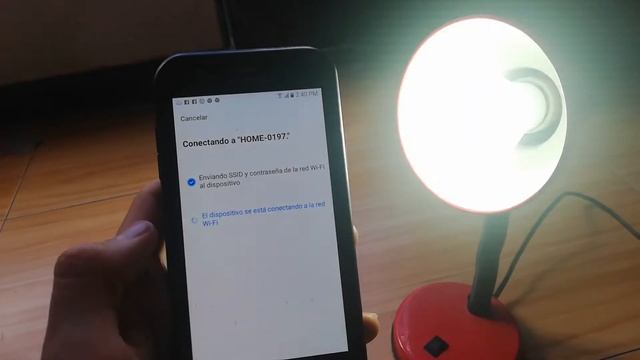 Instalación De Bombilla Inteligente - Magic Home Smart Home RGB смотреть онлайн