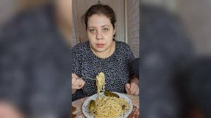 Мукбанг Спагетти с тушенкой/Она была, слаба, но поддержала многих/ЧП с медиками