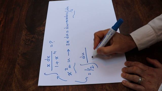 Integral of x/(1+x^4) - Integral example смотреть онлайн