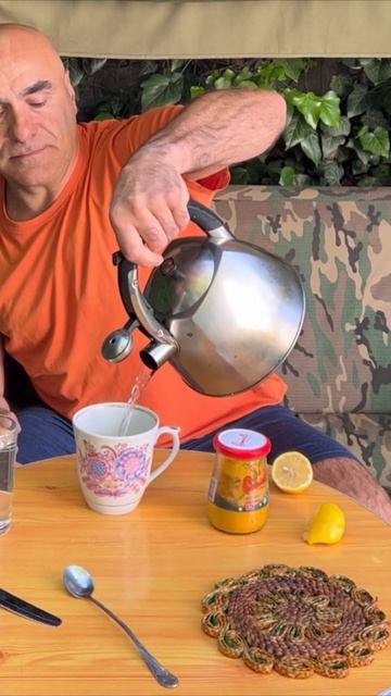 Чудо-напиток!!! Горячая вода с лимоном и куркумой!!! #чудо #напиток #здоровоепитание #рецепт смотреть онлайн