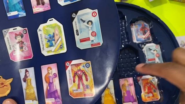 Mini Brands-Filling up Disney Store Mini Brands Collectors Case!!! смотреть онлайн