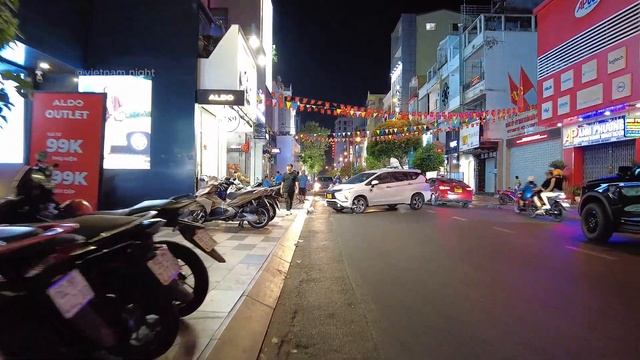 Vietnam Nightlife | Bustling Scene Of Ho Chi Minh City - Saigon At Night