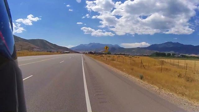 BMW S1000RR Vs Lamborghini смотреть онлайн