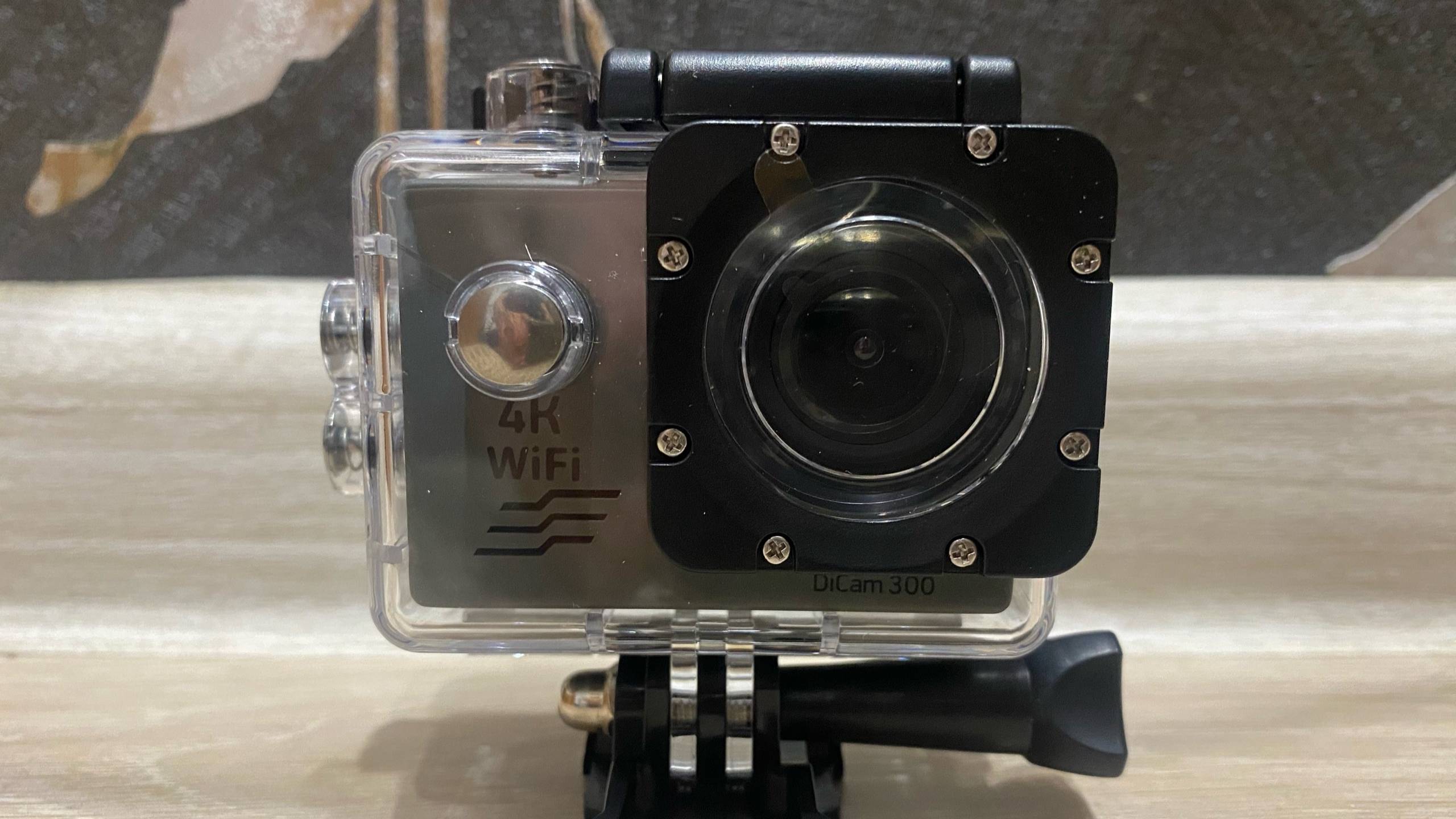 Распаковка и обзор экшн-камеры Digma DiCam 300 смотреть онлайн