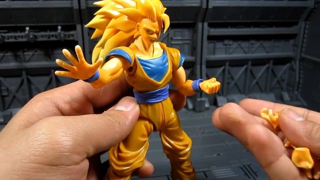 SH Figuarts SSJ3 Son Goku Review смотреть онлайн