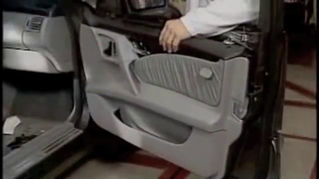 Smontaggio pannello porta anteriore W210 pierpi62 смотреть онлайн