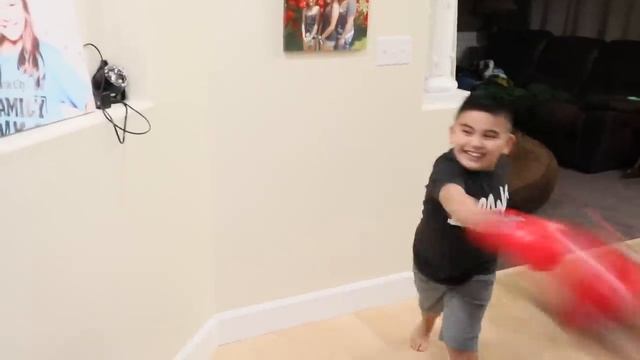 Kid Logang Vs KSI - Uppercuts Boxing Set Product review ok4kidstv video 242 смотреть онлайн