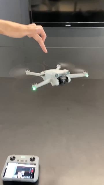 Самый маленький Дрон DJI - DJI Mini 3 Pro устойчивость в полёте💪✅#shorts смотреть онлайн