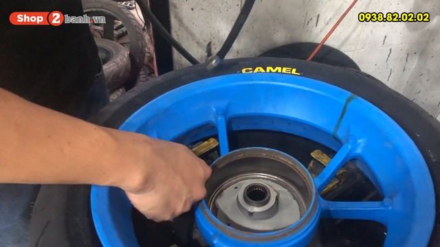 Thay vỏ xe Camel 563 140/70-14 cho Yamaha NVX tại Shop2banh смотреть онлайн