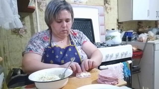 Продолжаю готовить вкусняшки к дню своего рождения и ворчать. Поставила запекать гуся. смотреть онлайн