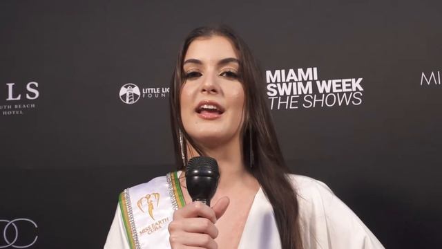 Ms.Cuba Earth Competes For Conservation смотреть онлайн