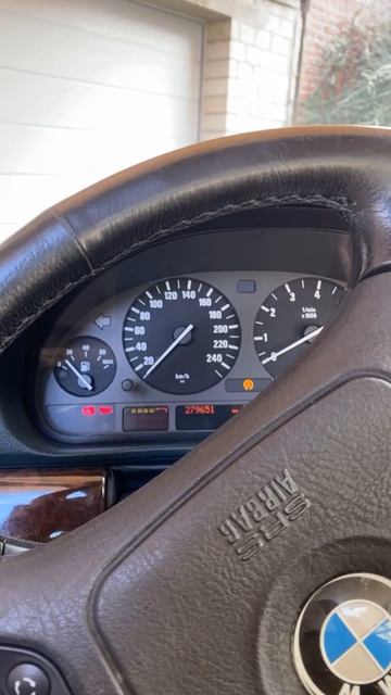 BMW E38 740i cold start/ Kaltstart /zimny start BMW e38 смотреть онлайн
