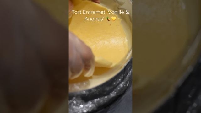 Tort Entremet ‘Vanilie & Ananas’ #shorts смотреть онлайн