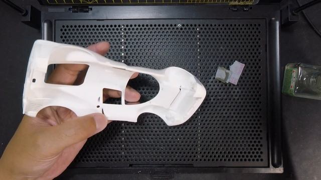 フェラーリ 330P4 制作動画 Part02 ボディ下地処理＆ミラー造形 フジミ1/24 смотреть онлайн