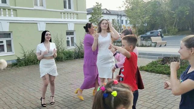 Катя и Ярик днюха смотреть онлайн