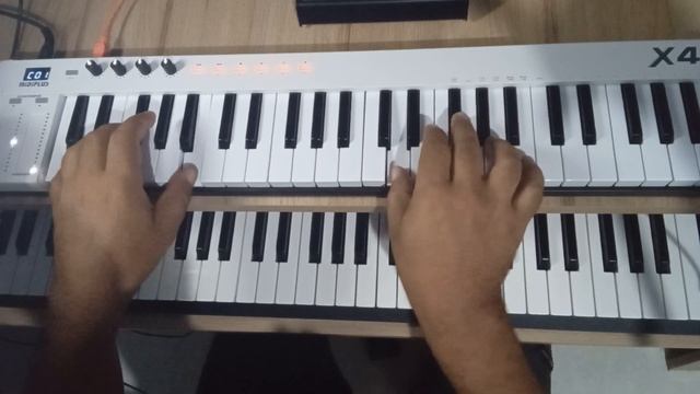 Mini teclado arranjador com Mini plus X4 смотреть онлайн