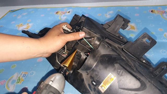 [자가정비] 전조등(헤드라이트) 조사각 조정 불량 돈안들고 수리하는 방법 / 광도 미달 자동차 검사 불합격 / QM5 смотреть онлайн